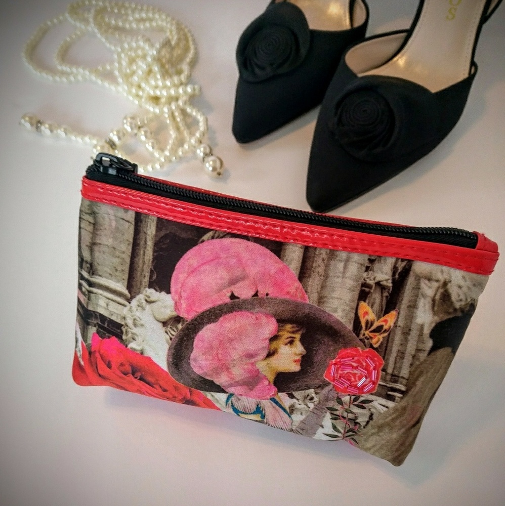 NWOT Classy Cute Clutch